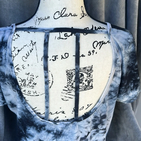 Marika Tie -Dye Tee - Picture 5 of 7